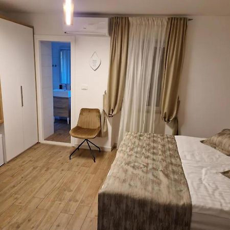 Guesthouse Bepa Split Extérieur photo