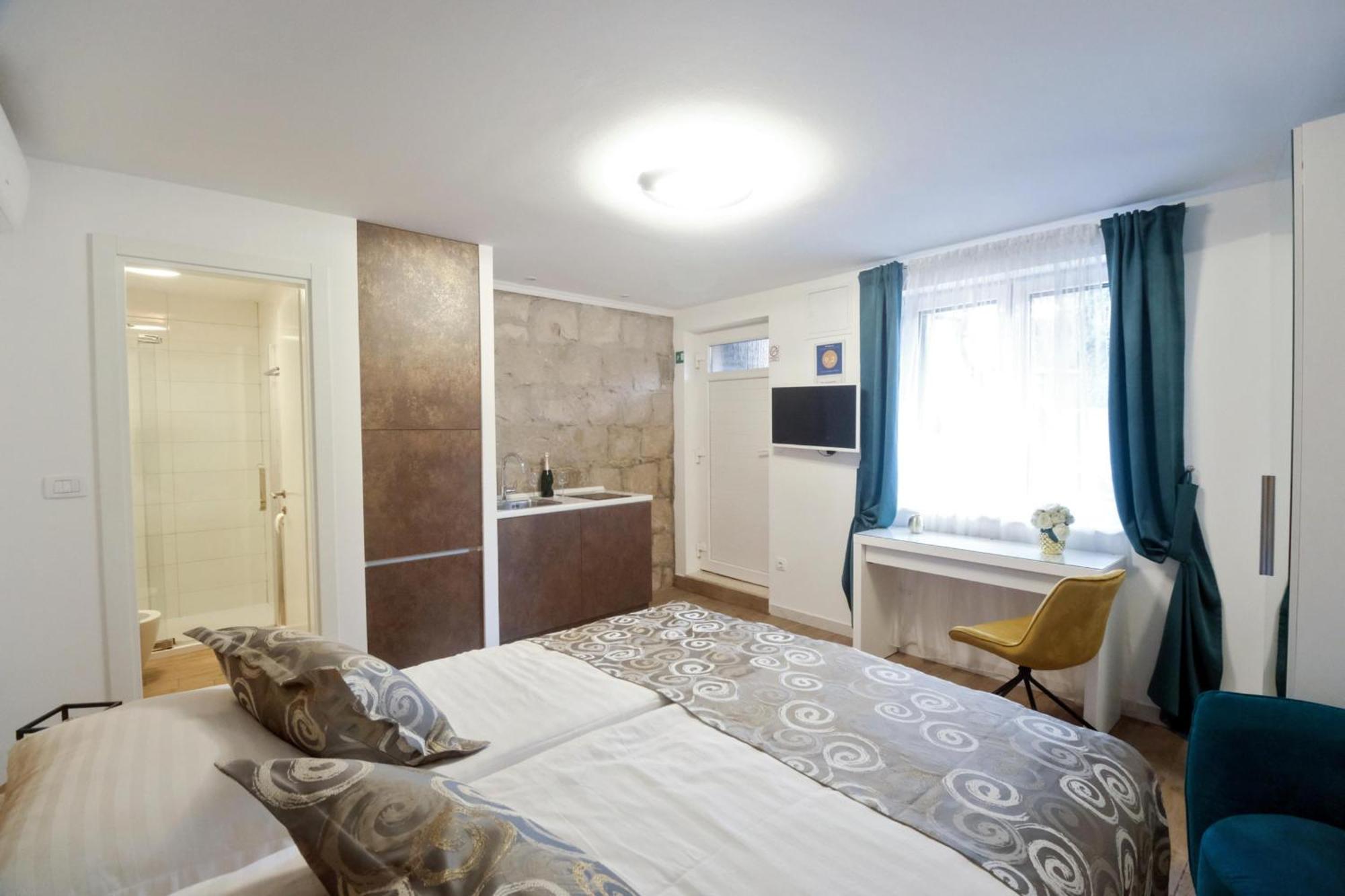 Guesthouse Bepa Split Extérieur photo